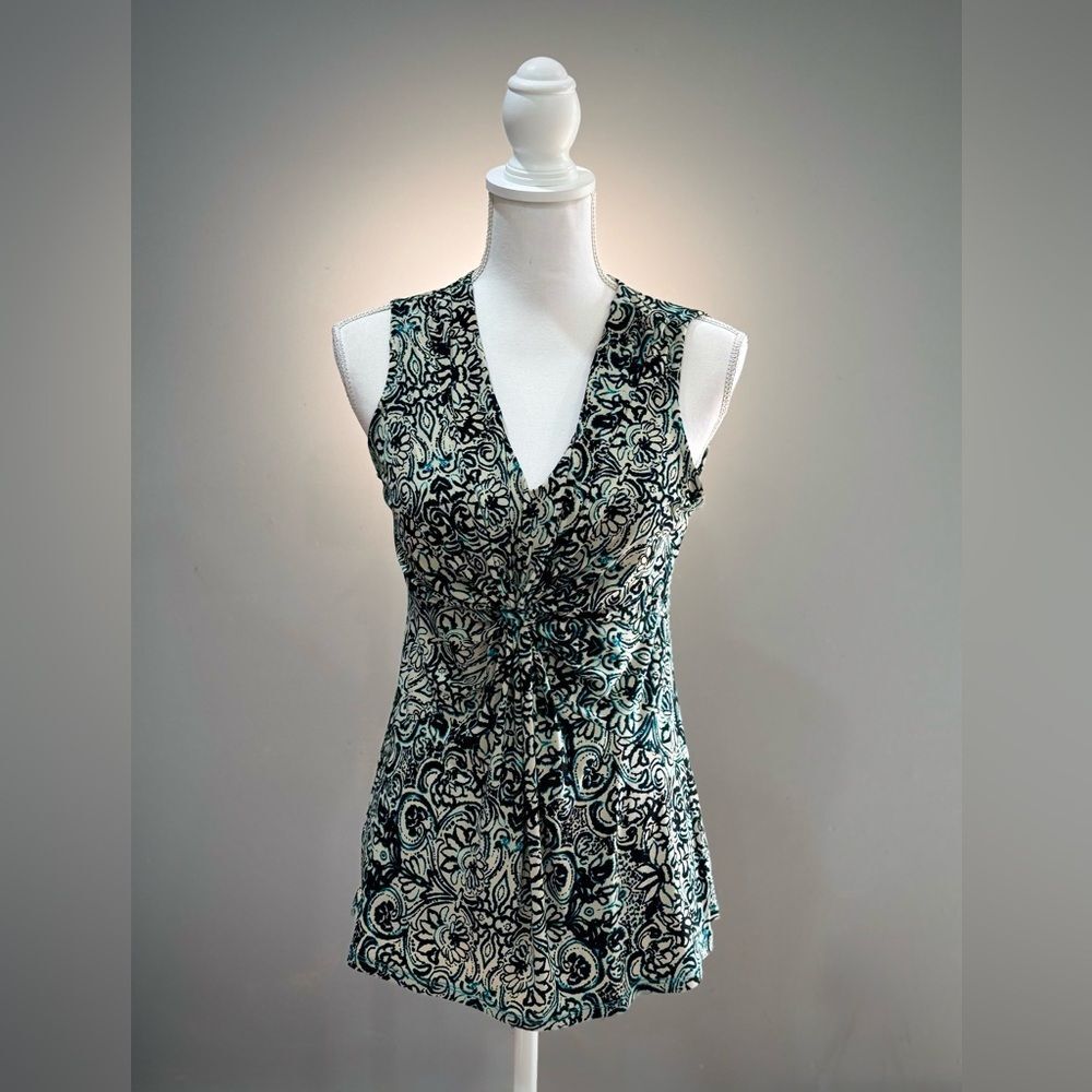 Cream Daisy Fuentes Sleeveless Gathered Blouse Size S EUC